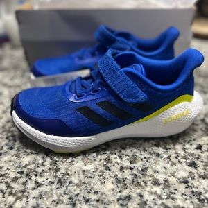 Boys Adidas tennis shoes size 13k